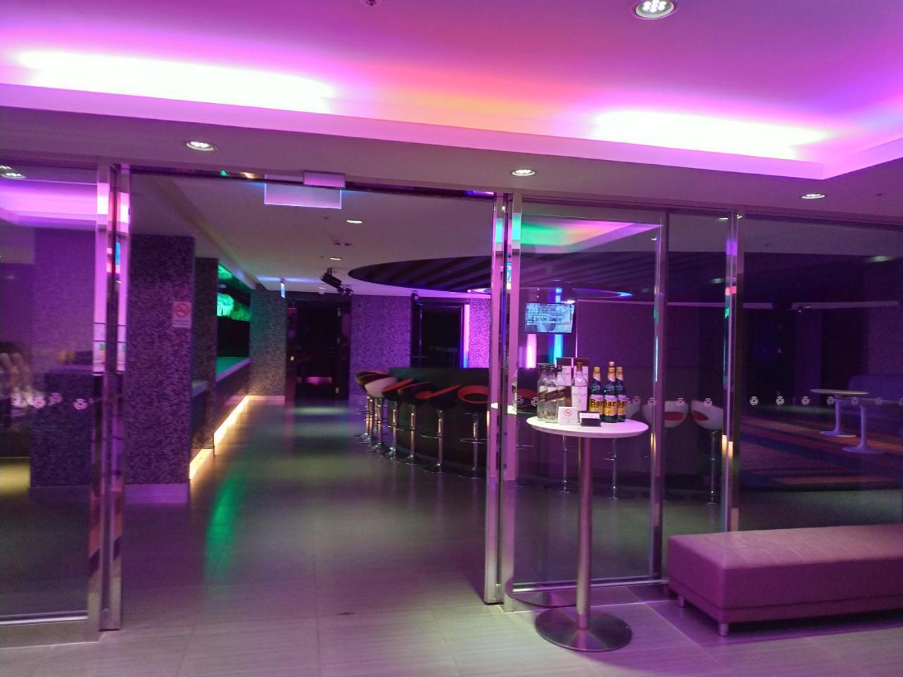 Fullon Hotel Lihpao Resort Houli Exterior photo The interior of the nightclub